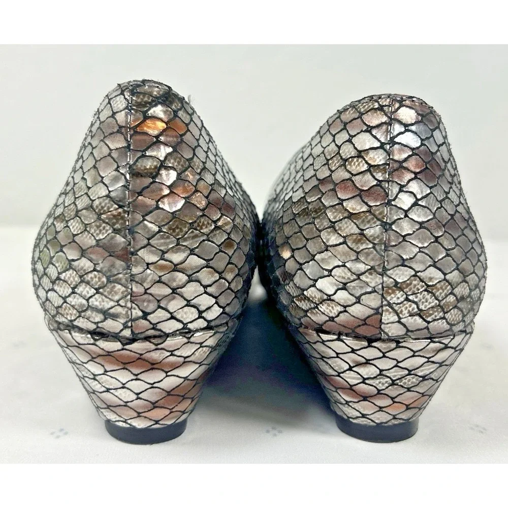 Sharif 1827‎ Womens Pewter Metallic Snakeskin Peep Toe Wedge Sandals Size 7.5 M